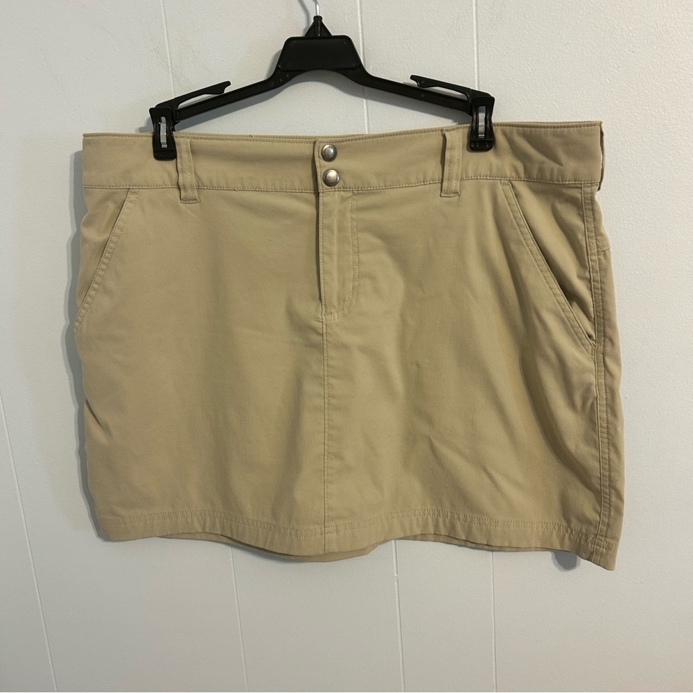 Columbia 14 mini skirt Omni-shield advanced repellency‎ Tan Mini Skirt E -11